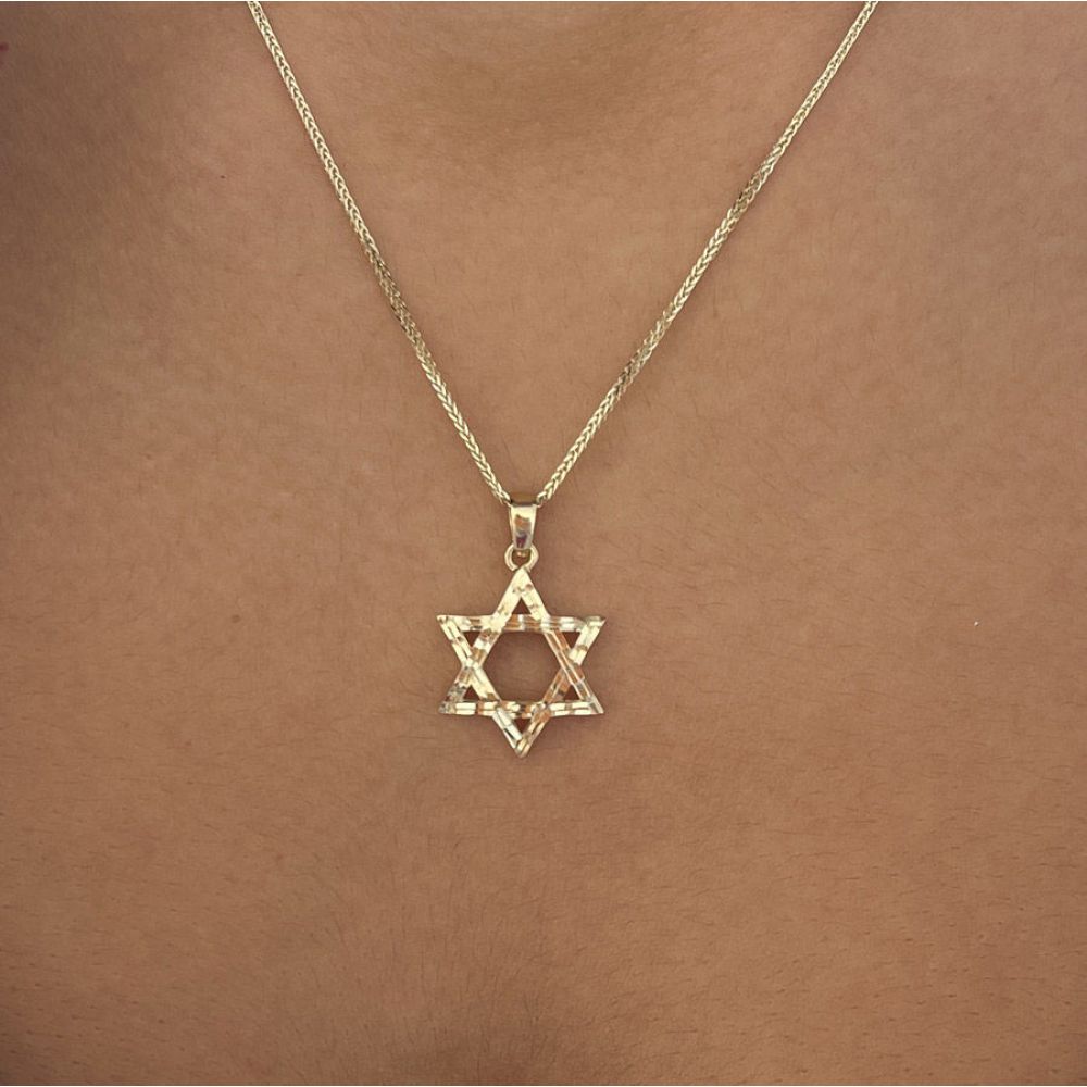 Gold Pendant | תליון ושרשרת מזהב צהוב 14 קראט - מגן דוד חיתוך יהלום