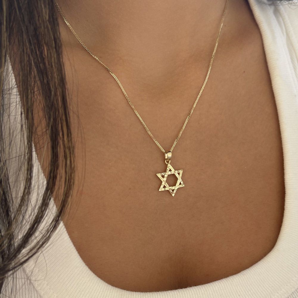 Gold Pendant | תליון ושרשרת מזהב צהוב 14 קראט - מגן דוד חיתוך יהלום