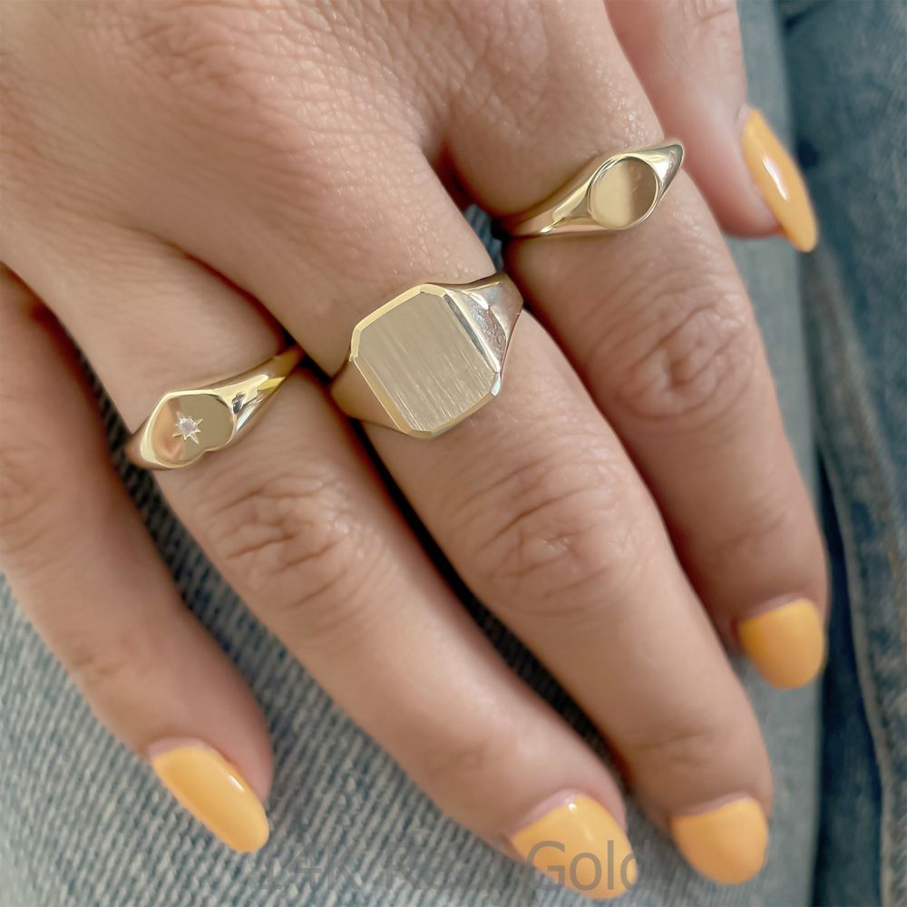 Women’s Gold Jewelry | 14K Yellow Gold Ring - Shimmering Heart Seal